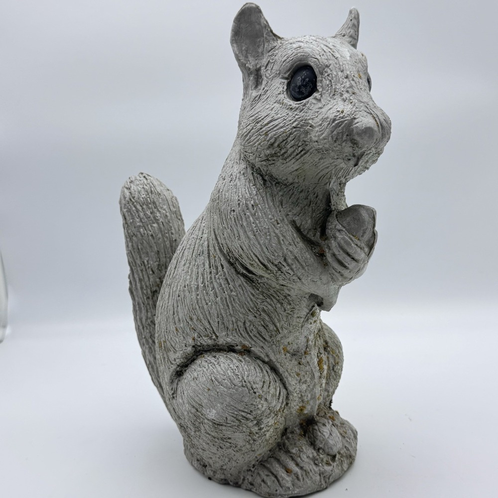 VTG Blow Mold Squirrel YARD GARDEN Statue 13" Tall Heavy‎ Weighted Faux Cement